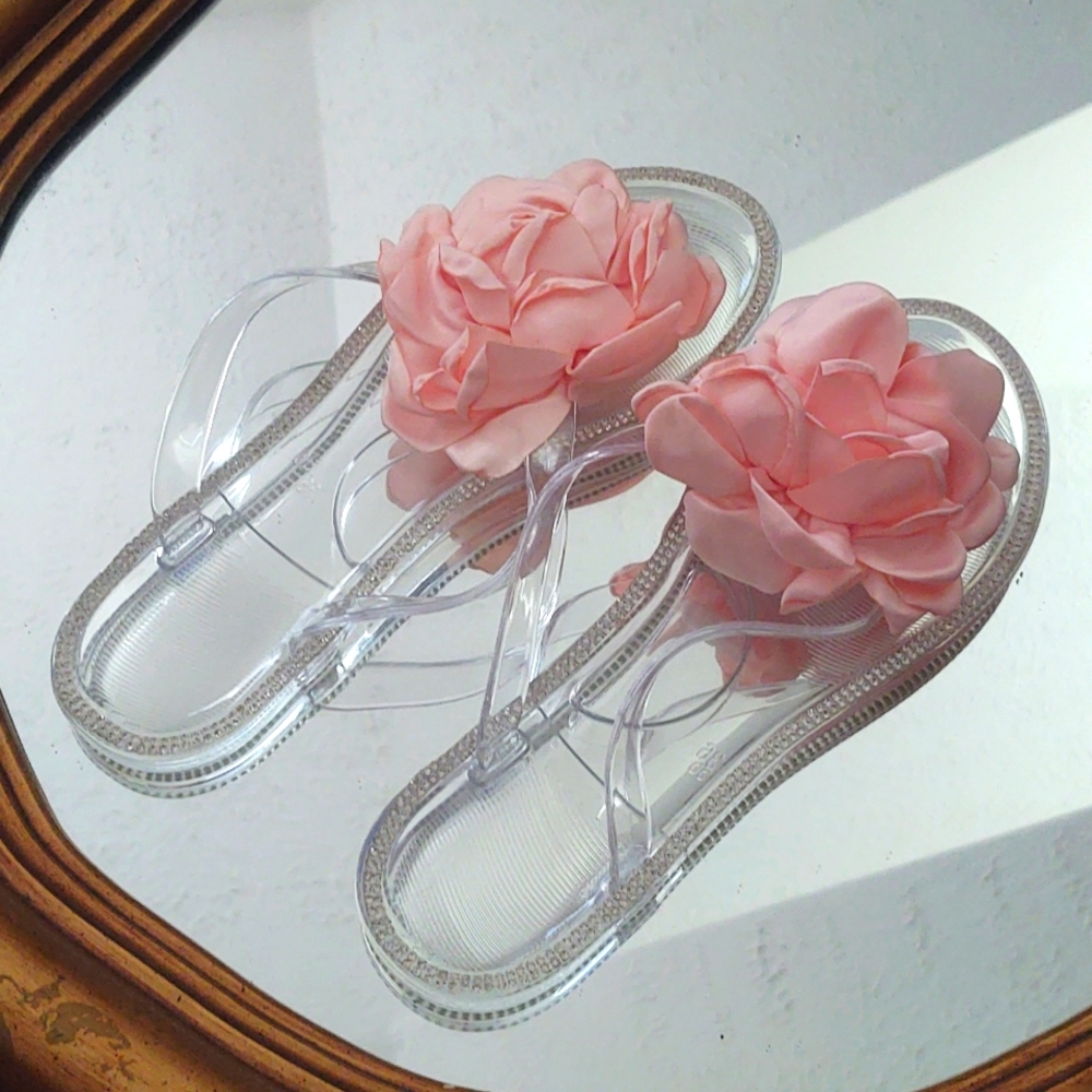 NWOT Jelly Sandals With Flower